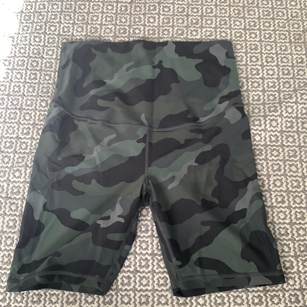 Old Navy Green and Black Camo Athletic Shorts